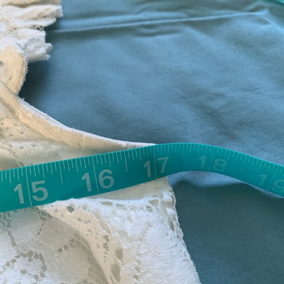Women’s lace top in size small - Picture 7 of 9